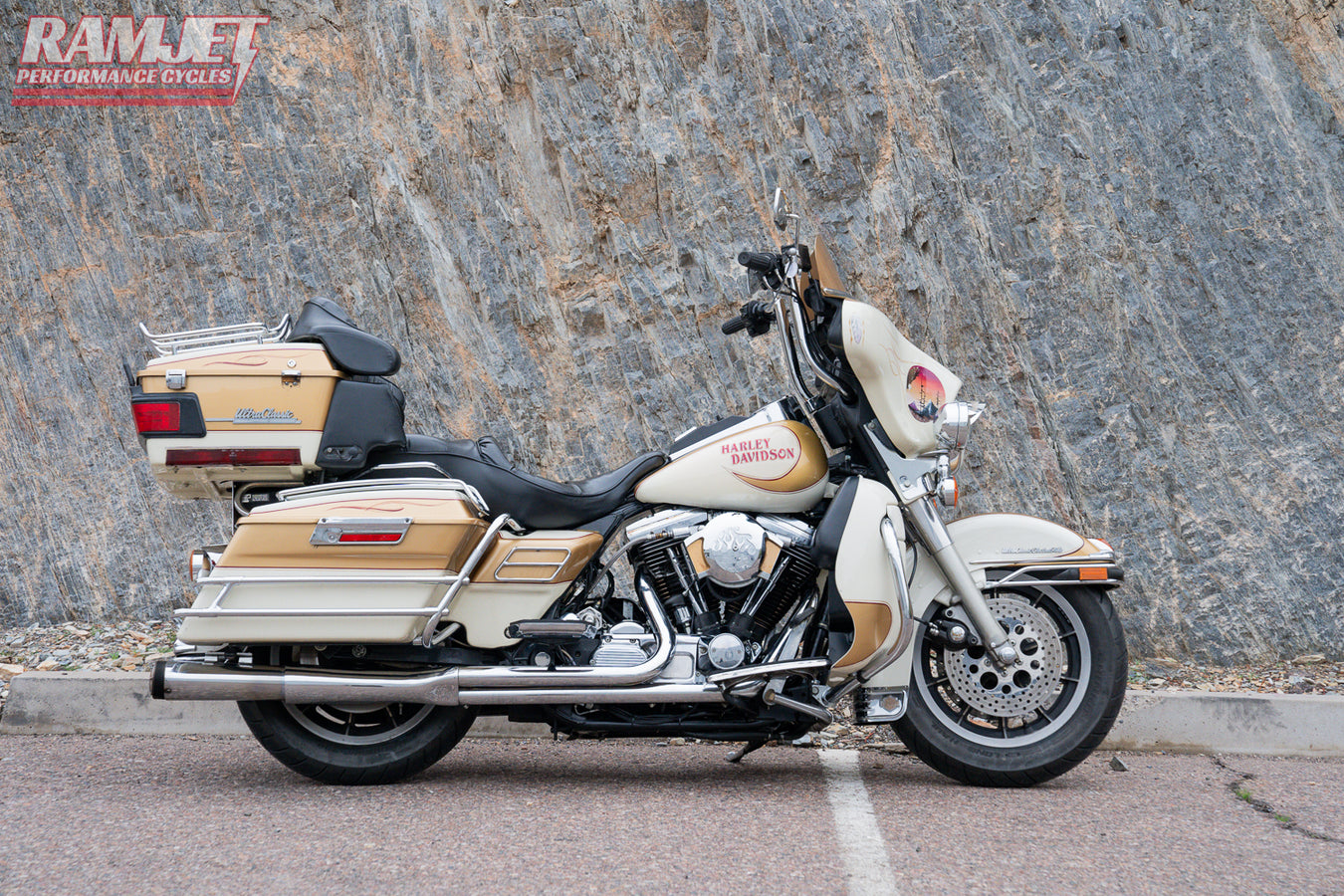 TEST 1994 HARLEY-DAVIDSON FLHT TEST