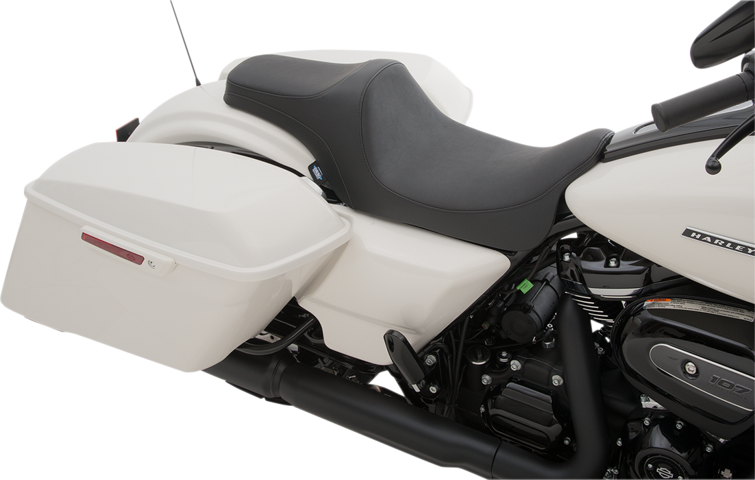 Predator III Seat - Smooth - FL '08-'23