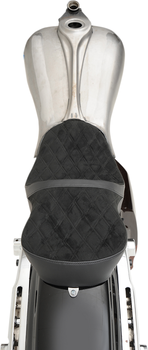 Low Touring Seat - Diamond - Ness Winged Tanks - FL '08-'23