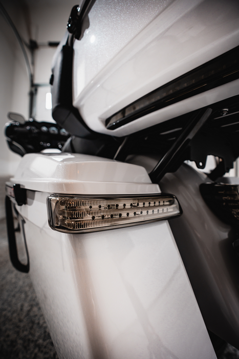 Saddlebag LED Lights - Sequential - Black/Smoke