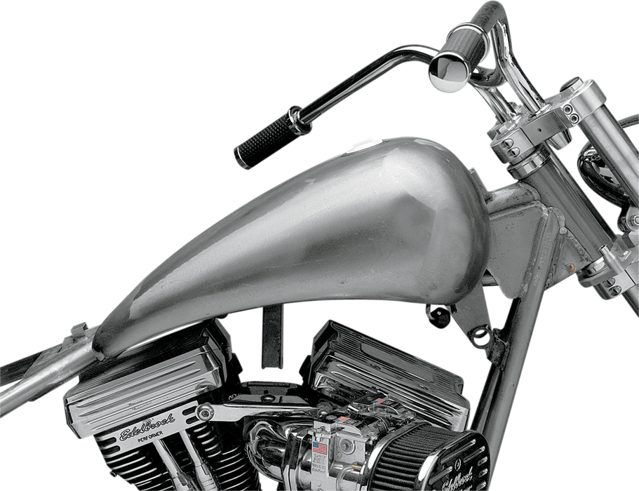 Extended Gas Tank with Screw-In Cap - Softail