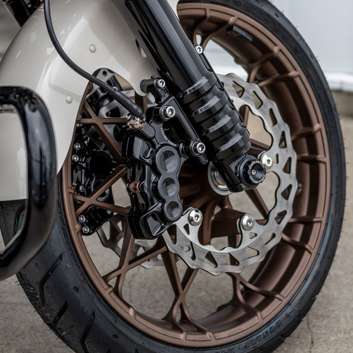 6-Piston Differential Bore Brake Calipers, 11.8" Black