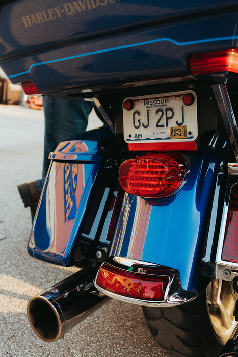 Taillight - with License Plate Illumination Window - Red