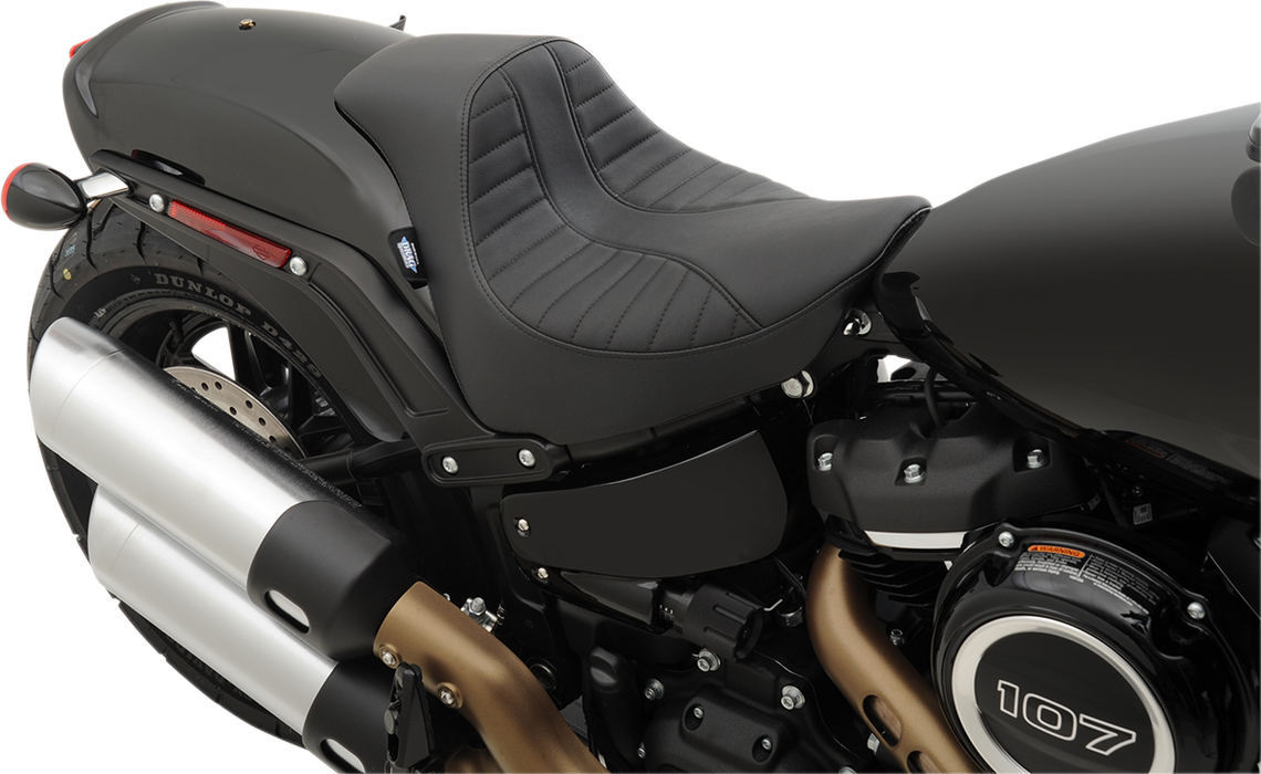 EZ-Solo Seat - Scorpion Stitch - Vinyl - FXFB/S '18-'22