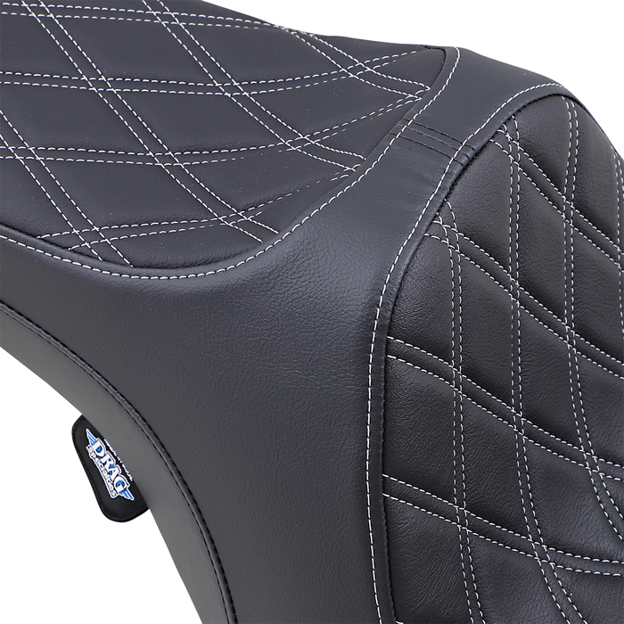 Predator III Seat - Double Diamond - Silver Stitched - FLHR/FLHX '99-'07