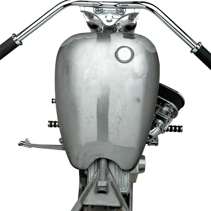 Extended Gas Tank with Screw-In Cap - Softail