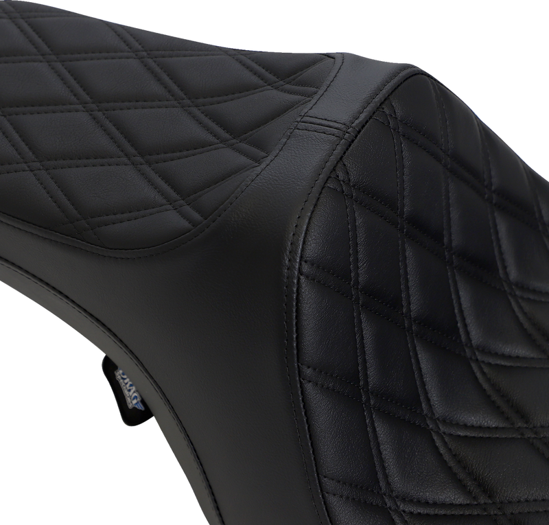 Predator III Seat - Double Diamond - Black Stitched - FLHR/FLHX '99-'07
