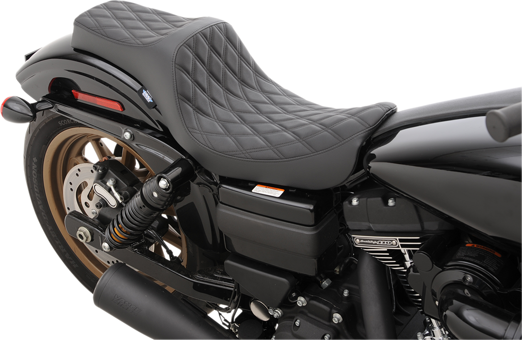 Predator III Seat - Double Diamond - Black Stitching - FXD/FLD '06-'17