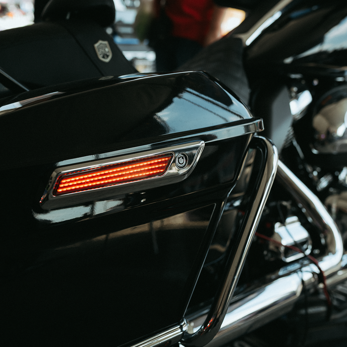Latch Light - Saddlebag - Smoke - Chrome