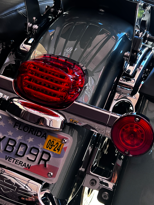 Taillight - without License Plate Illumination Window - Red