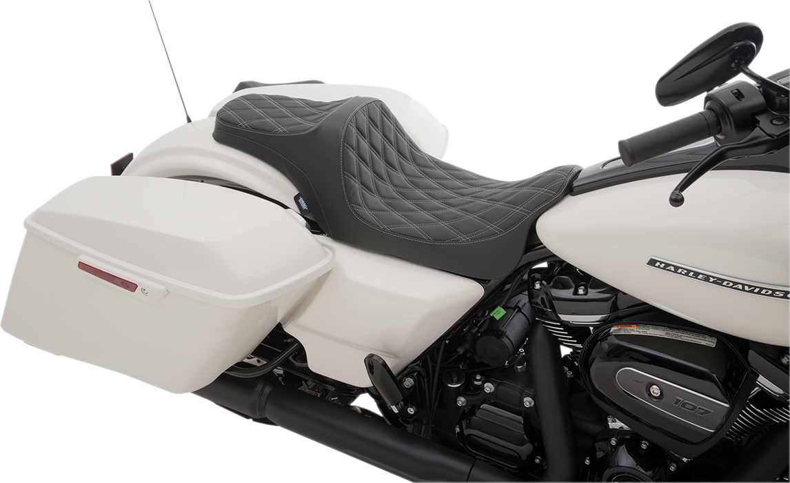 Predator III Seat - Double Diamond - Silver Stitched - FL '08-'23