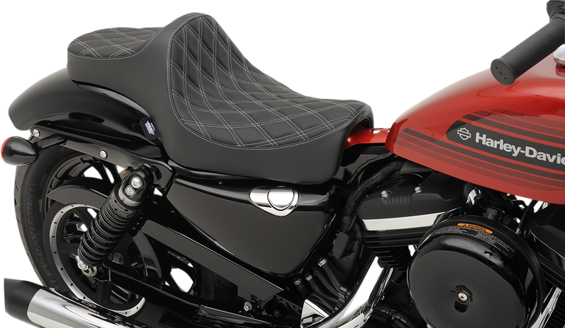 Predator III Seat - Double Diamond - Silver Stitching - XL '04-'22