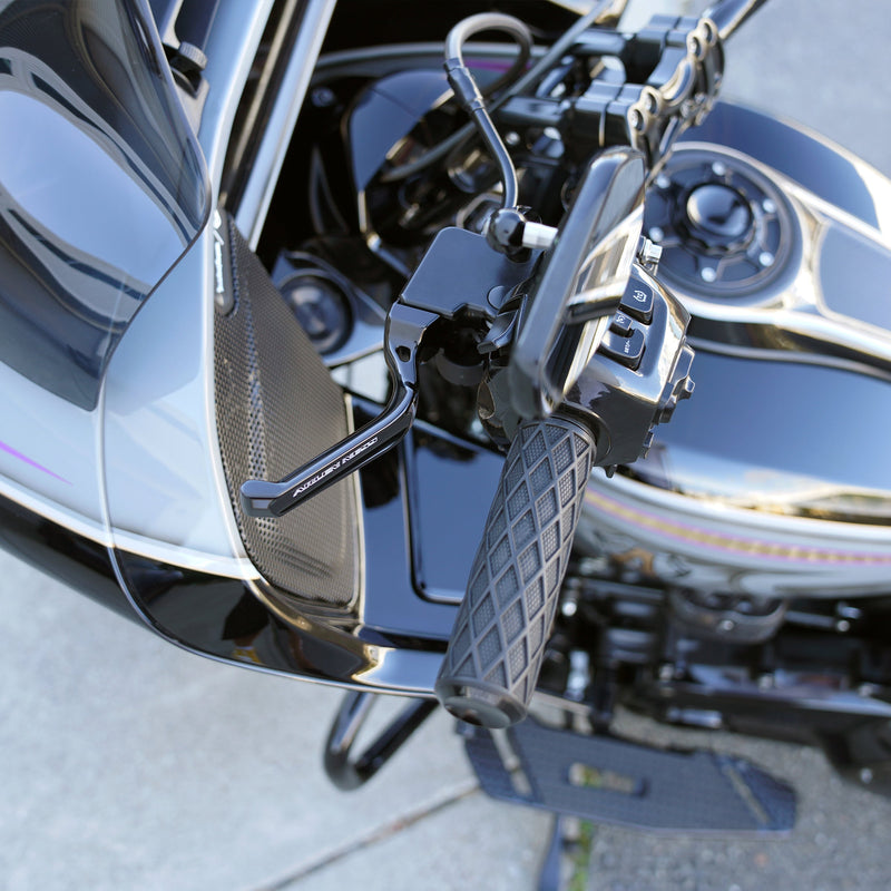 Method® Hand Levers for 2024-up Touring, Black