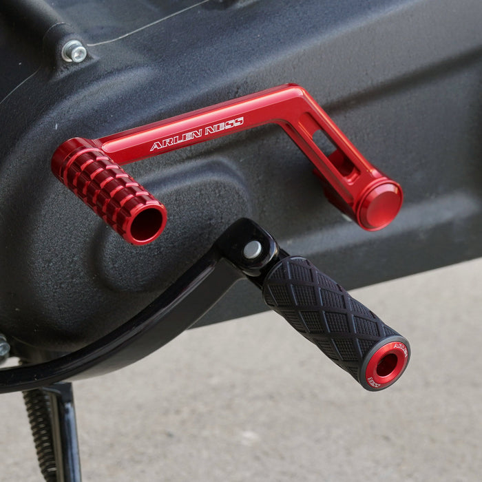 Diamond Footpegs, Red