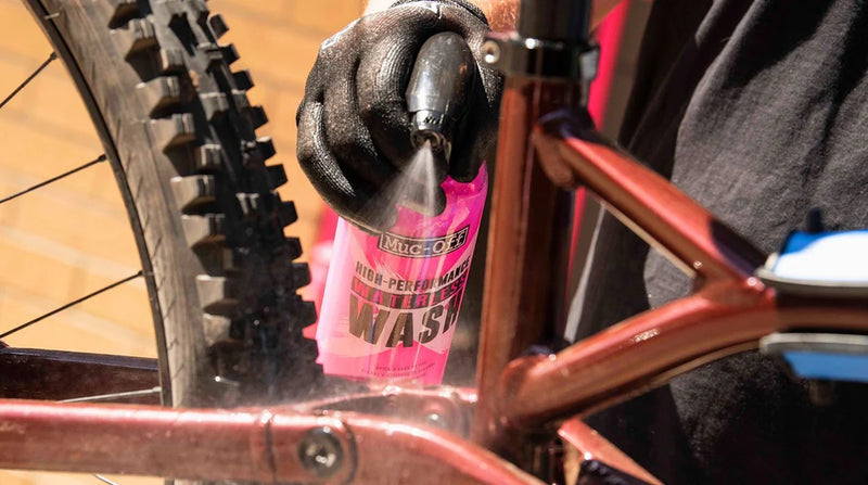 HIGH PERFORMANCE WATERLESS WASH