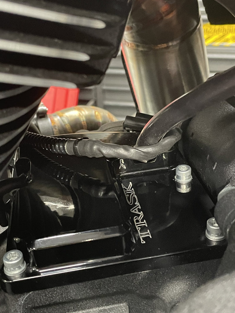 TRASK CHECKM8 VENTED TRANSMISSION TOP COVER