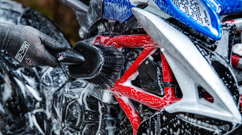 SOFT WASHING BRUSH