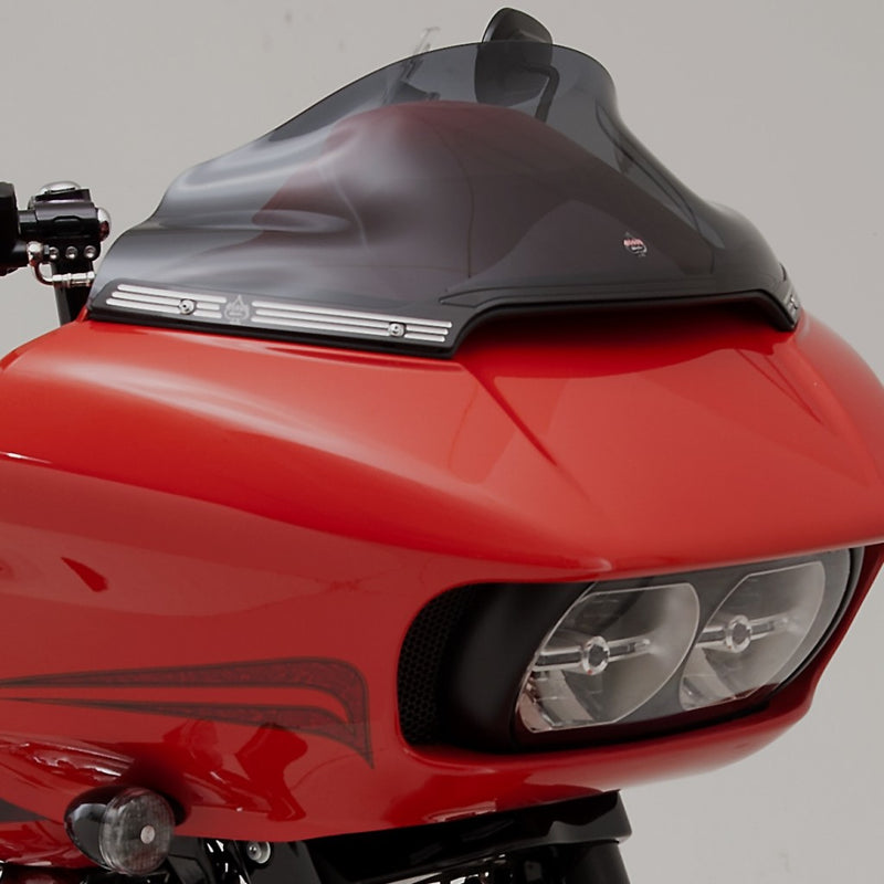WINDSHIELD TRIM FOR H-D 15-20 ROAD GLIDE