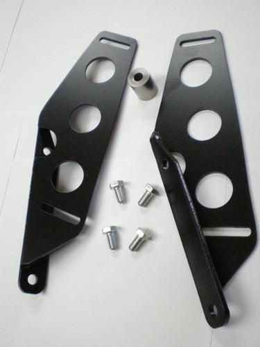 Quarter fairing adapter brackets